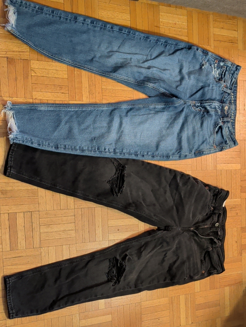 American Eagle Outfitters Women's Mixed Wash Skinny Jeans (Black & Blue)